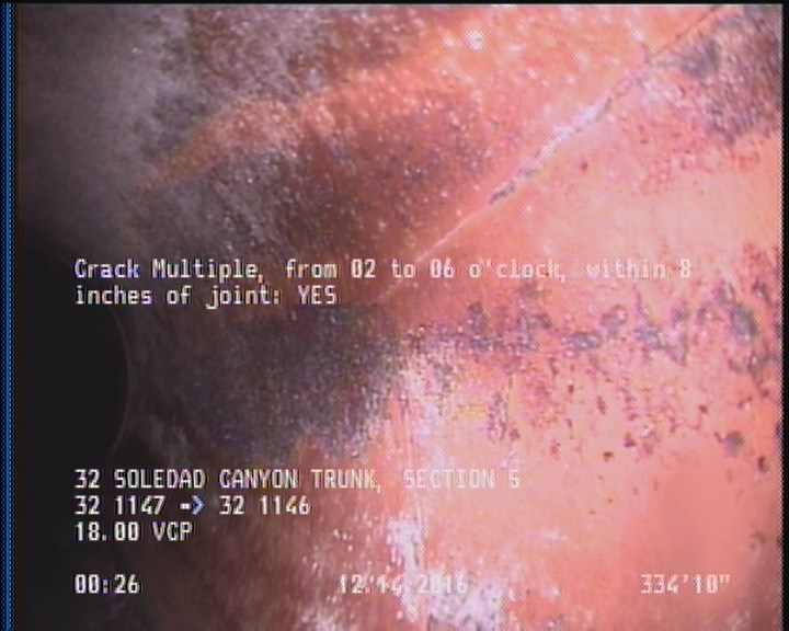 Crack Multiple, from 02 to 06 o'clock, within 8 inches of joint: YES