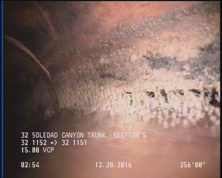 Deposits Attached Grease, 5 %of cross sectional area, from 04 to 08 o'clock, , within 8 inches of joint: YES, Start