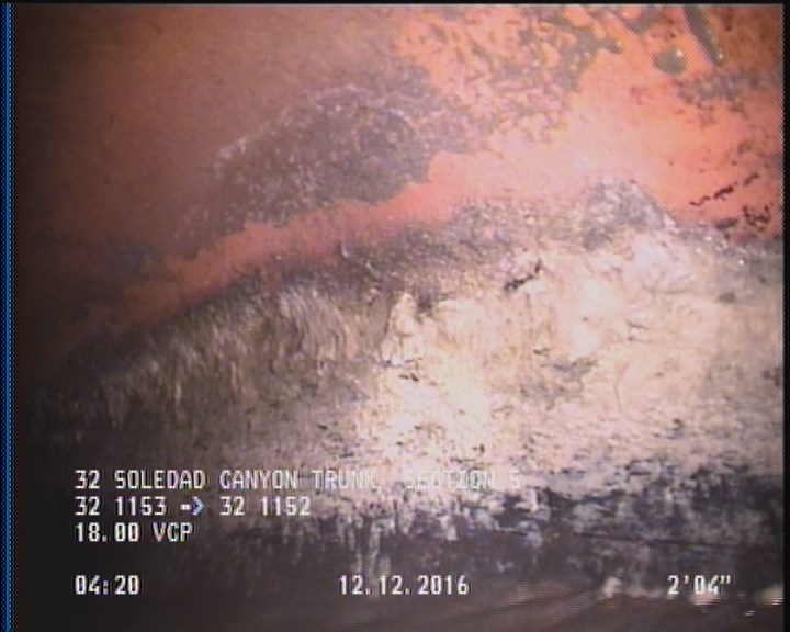 Deposits Attached Grease, 5 %of cross sectional area, from 04 to 08 o'clock, , within 8 inches of joint: YES, Start