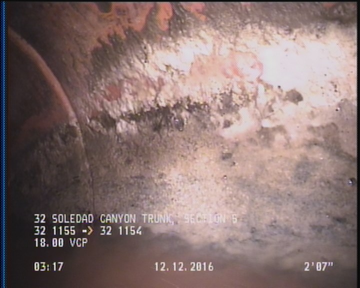 Deposits Attached Grease, 5 %of cross sectional area, from 04 to 08 o'clock, , within 8 inches of joint: YES, Start