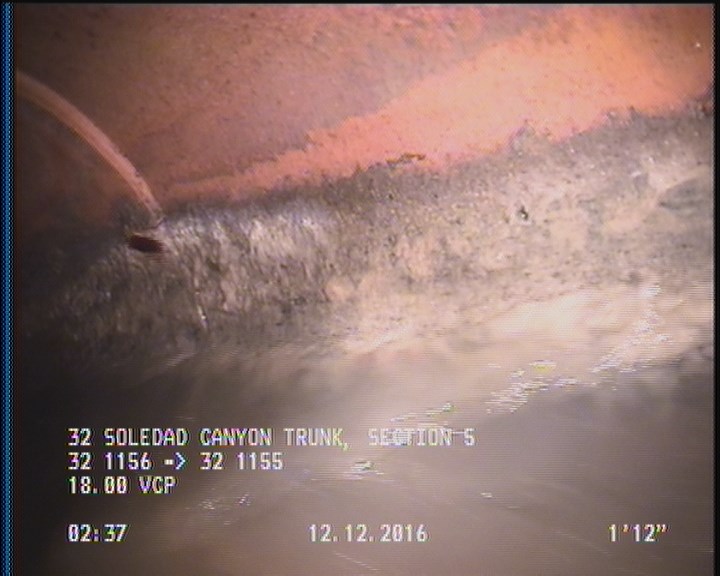 Deposits Attached Grease, 5 %of cross sectional area, from 04 to 08 o'clock, , within 8 inches of joint: YES, Start