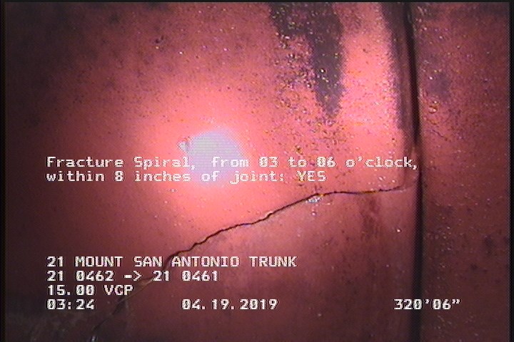 Fracture Spiral, from 03 to 06 o'clock, within 8 inches of joint: YES
