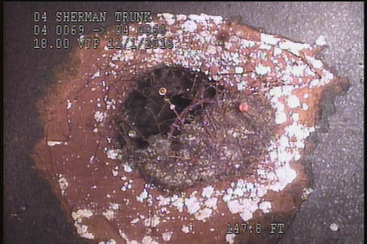 Hole Soil Visible, at 12 o'clock, within 8 inches of joint: YES - 2" X2"