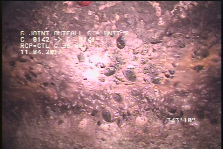 Surface Aggregate Projecting, from 10 to 02 o'clock, within 8 inches of joint: NO - SEVERE AGG