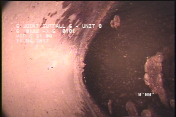 Deposits Attached Grease, 5 %of cross sectional area, from 10 to 02 o'clock, , within 8 inches of joint: NO