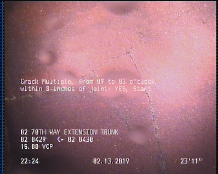 Crack Multiple, from 09 to 03 o'clock, within 8 inches of joint: YES, Start