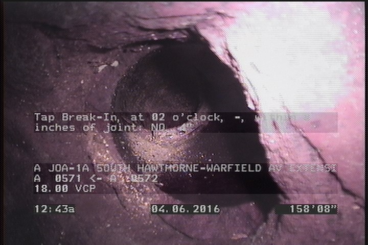 Tap Break-In, at 02 o'clock, -, within 8 inches of joint: NO, 4"