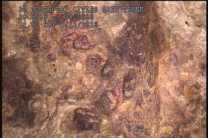 Surface Aggregate Missing, from 08 to 04 o'clock, within 8 inches of joint: YES, Start - SEVERE AGG UNDER MAG COAT