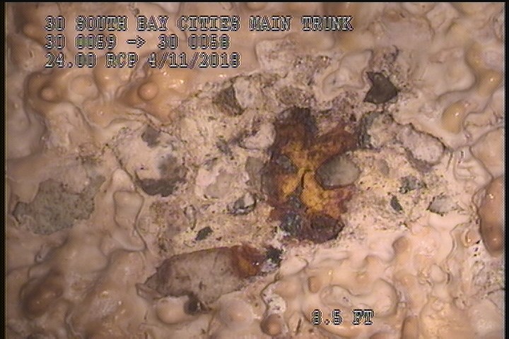 Surface Reinforcement Visible, from 01 to 02 o'clock, within 8 inches of joint: NO - CIRCUM REBAR