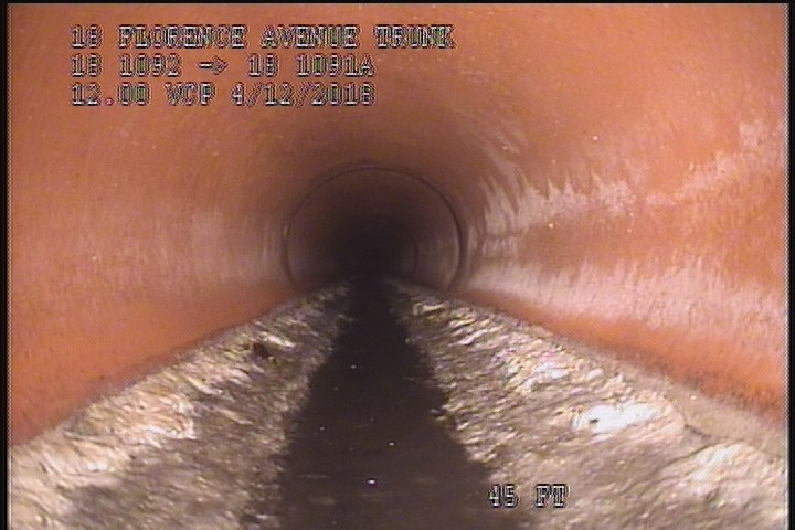 Deposits Attached Grease, 5 %of cross sectional area, from 05 to 07 o'clock, , within 8 inches of joint: YES, Start