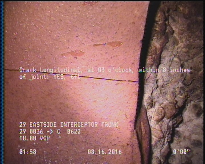 Crack Longitudinal, at 03 o'clock, within 8 inches of joint: YES, 6ft