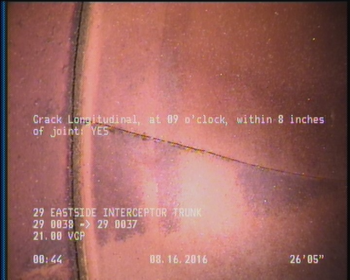 Crack Longitudinal, at 09 o'clock, within 8 inches of joint: YES