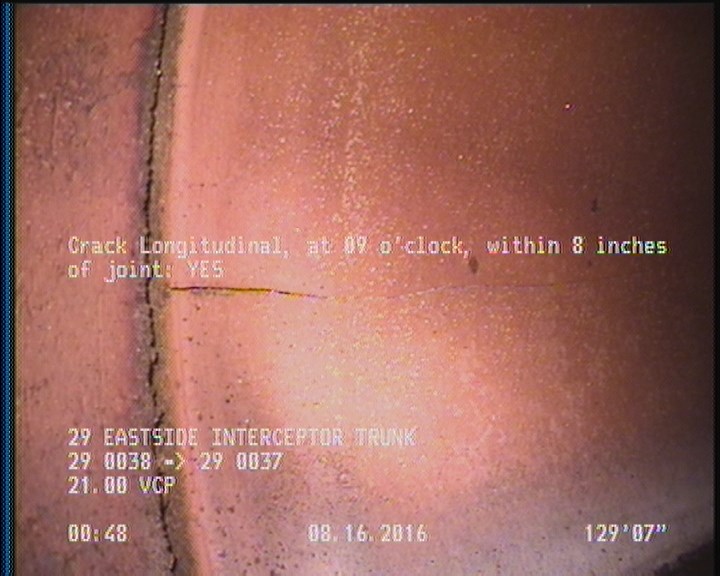 Crack Longitudinal, at 09 o'clock, within 8 inches of joint: YES
