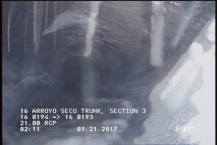 Deposits Attached Grease, 5 %of cross sectional area, from 04 to 08 o'clock, , within 8 inches of joint: YES, Start